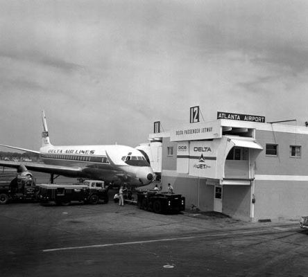Douglas DC-8