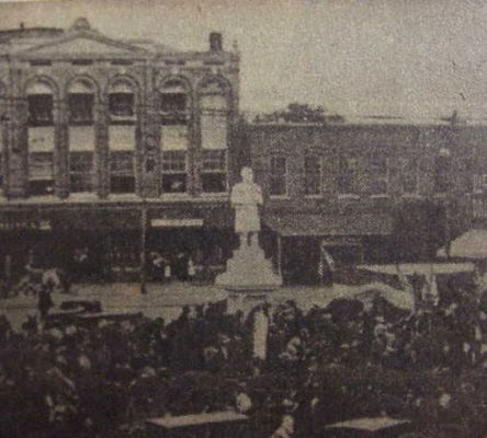 Dutchy Statue, Elberton