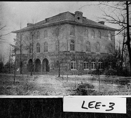 Historic Lee County Courthouse